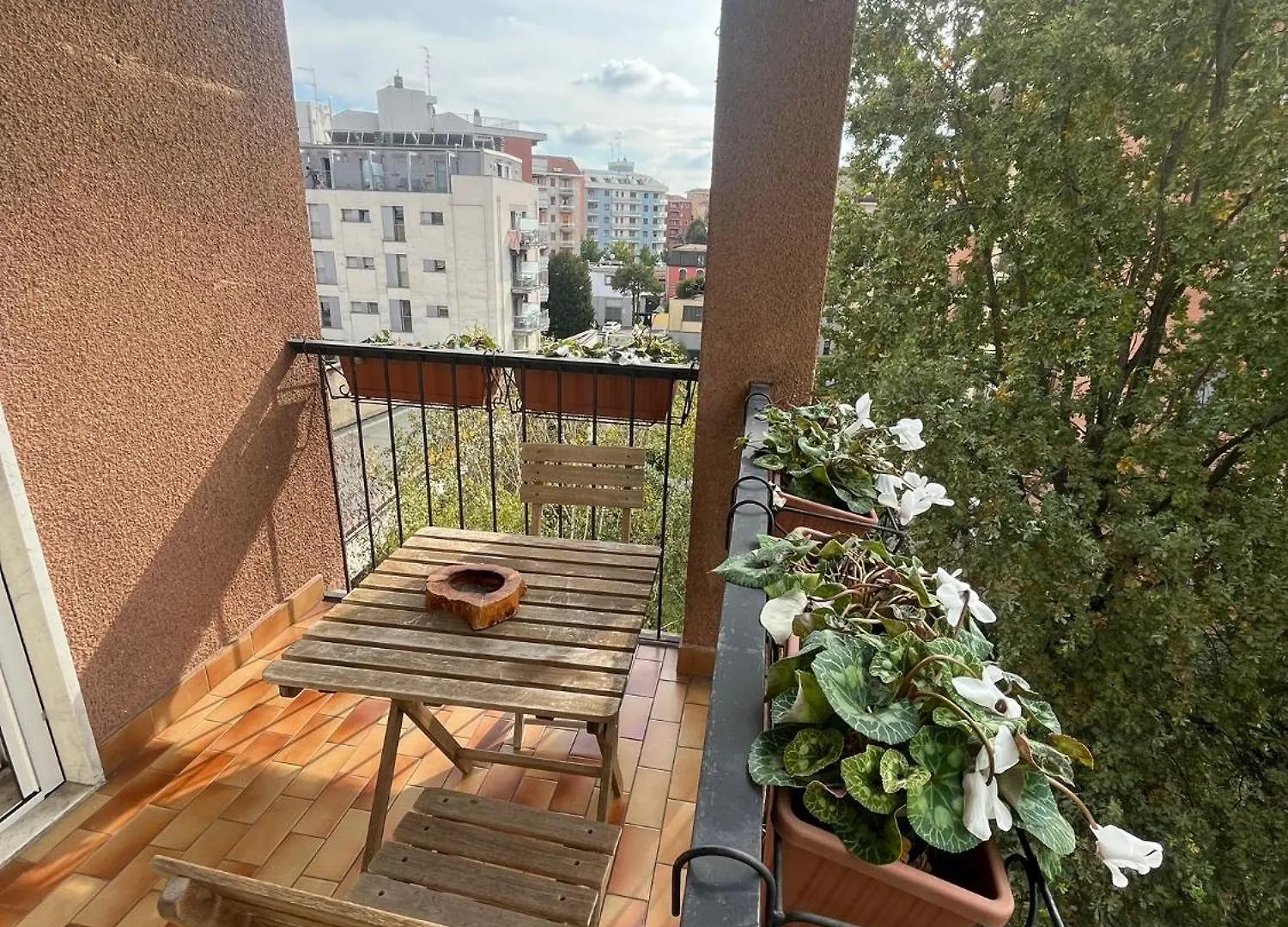 Sunny Comfy Apartment 米兰 度假居